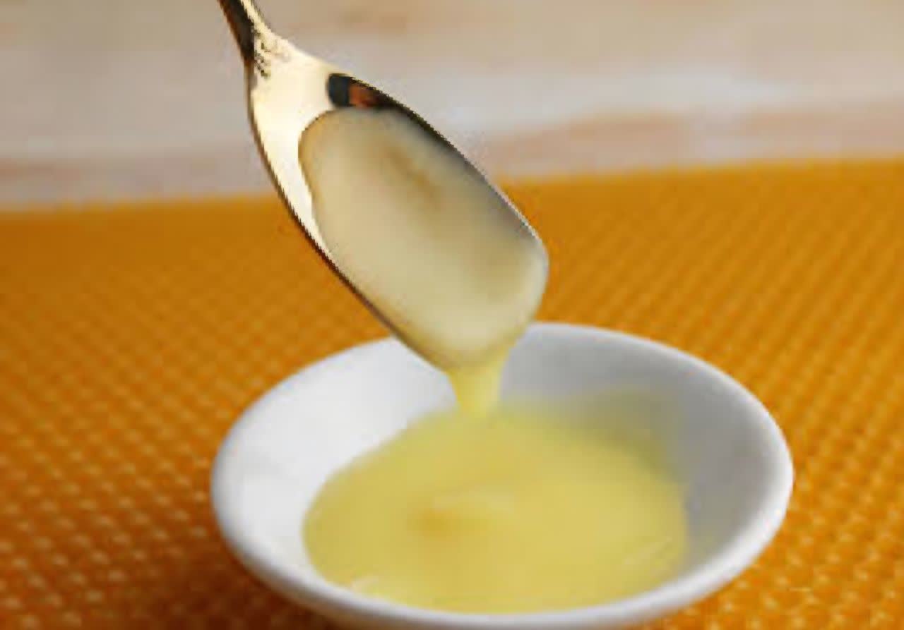 ژل رویال اصل و تازه جهت مصرف درست.jpg